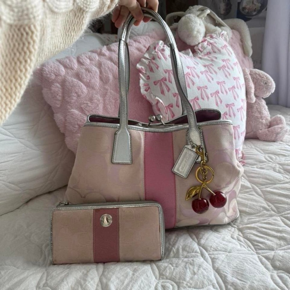 Y2K Coach pink and silver monogram purse